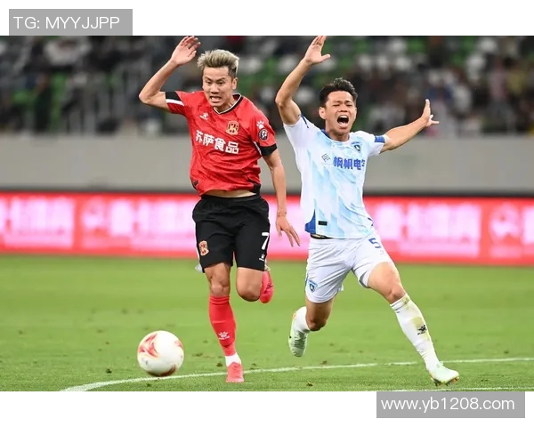 南京足球队奋勇拼搏在城市联赛中的崛起与突破之路 南京足球队奋勇拼搏在城市联赛中的崛起与突破之路